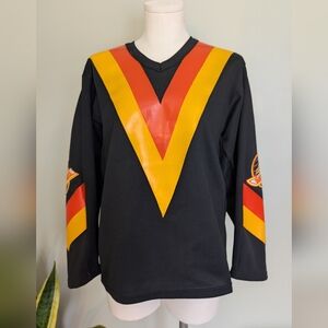 Vintage Vancouver Canucks Flying V CCM 1984 Jersey Men’s Small
